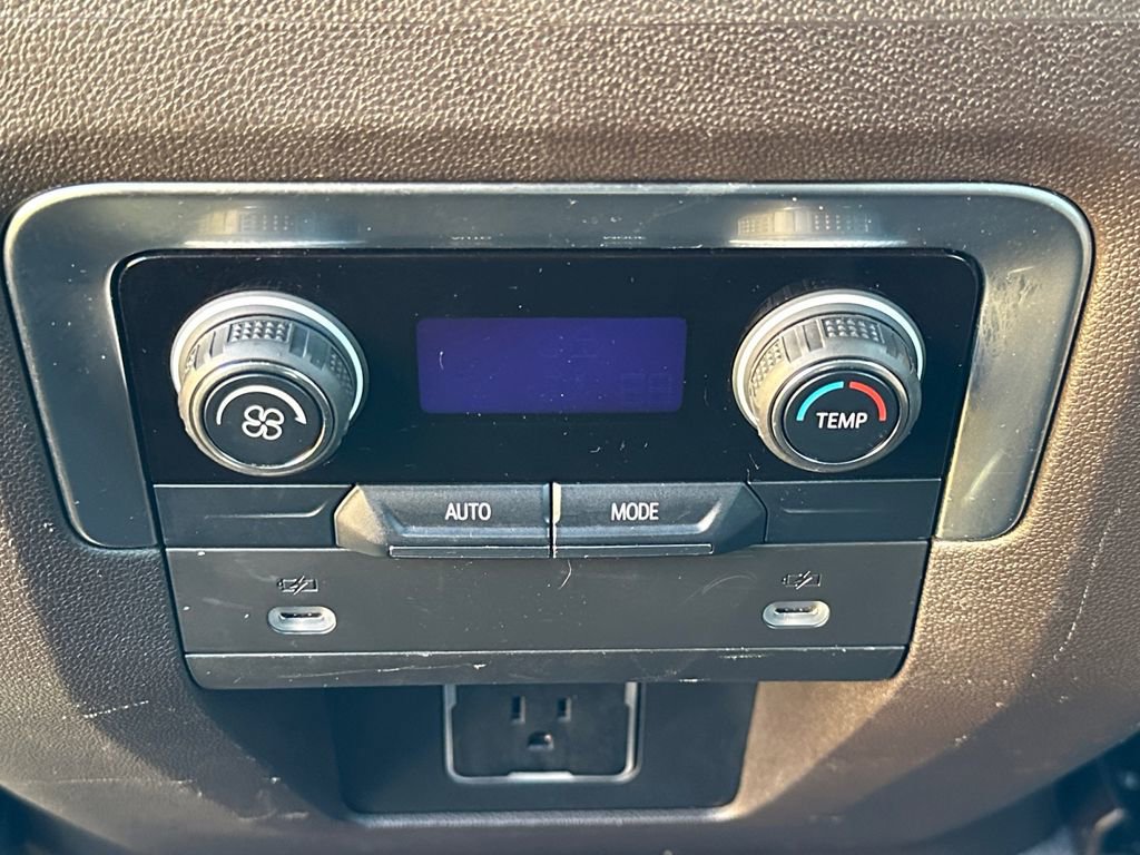 Used 2021 Chevrolet Tahoe LT image 27