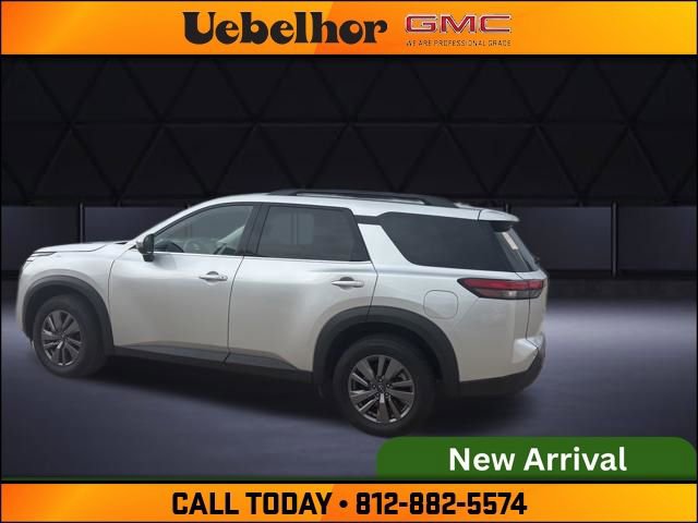 Used 2025 Nissan Pathfinder SV AWD/4WD image 9