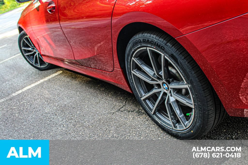 Used 2022 BMW 330i xDrive Sedan AWD/4WD image 12