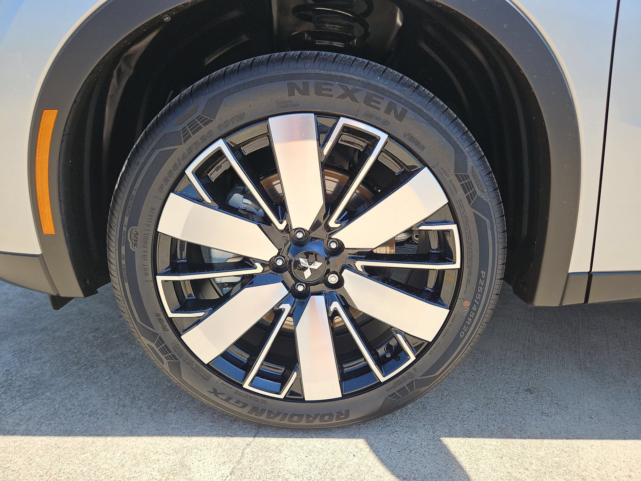 New 2026 Mitsubishi Outlander SE FWD image 22
