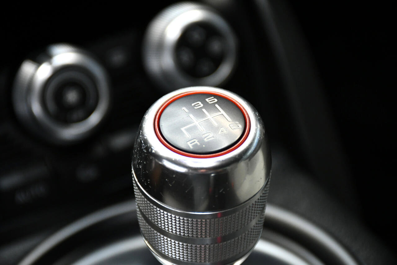 Used 2011 Audi R8 V10 image 44