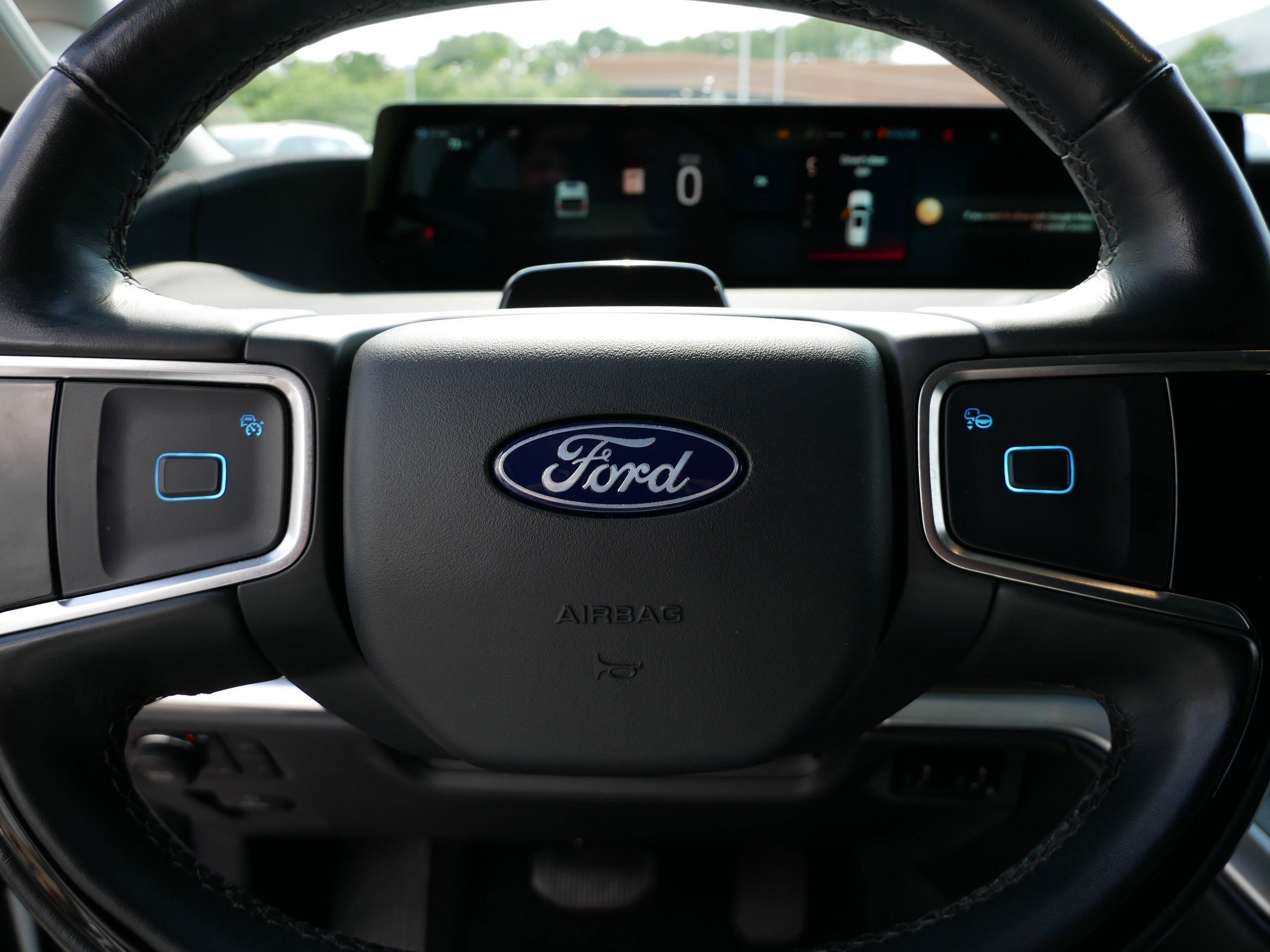 Used 2025 Ford Expedition Platinum AWD/4WD image 26