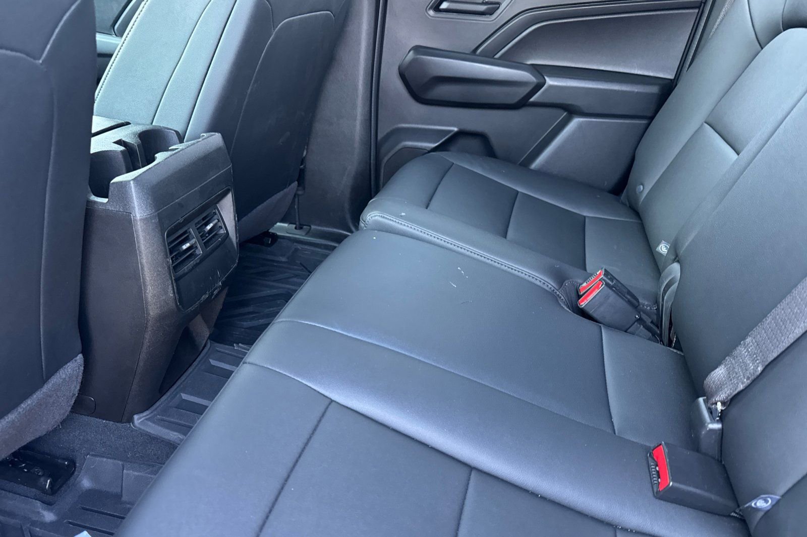 Used 2025 Chevrolet Colorado Trail Boss image 12