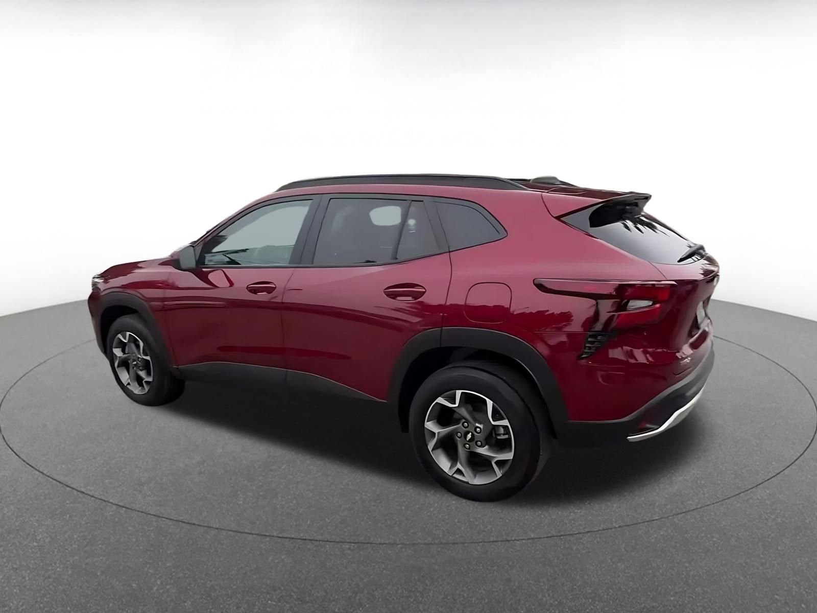 Used 2025 Chevrolet Trax LT image 10