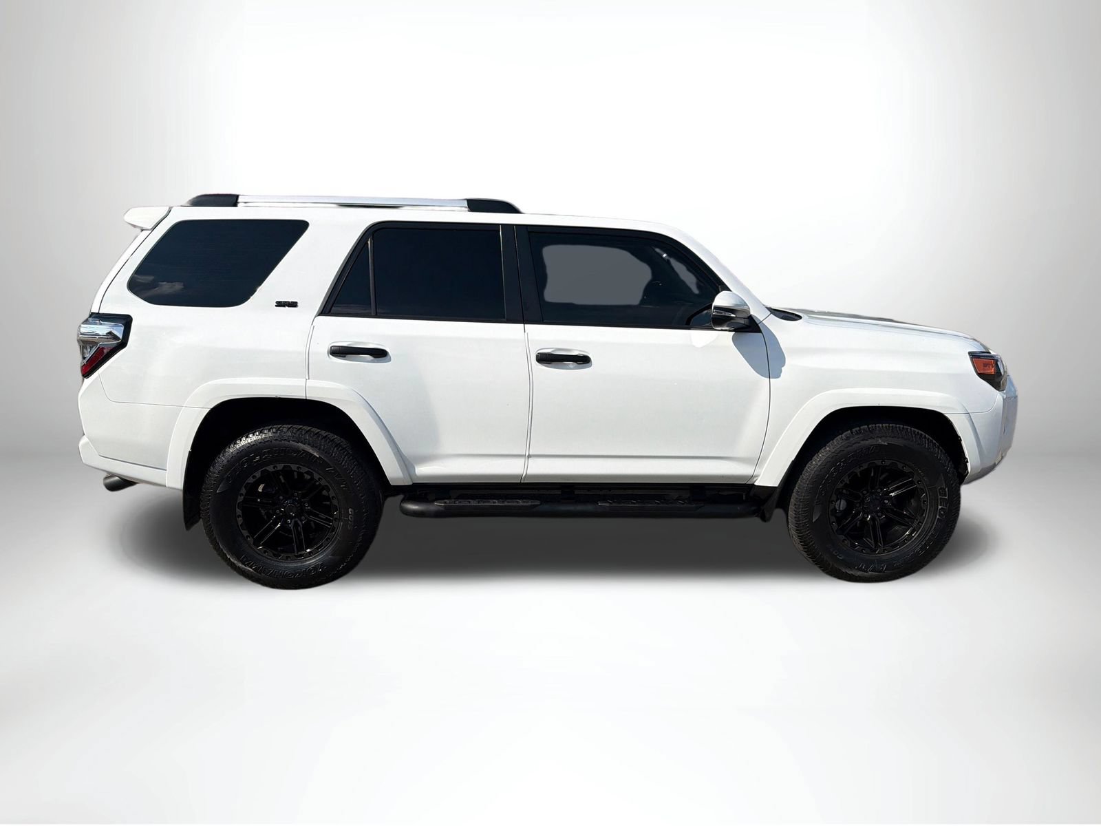 Used 2021 Toyota 4Runner SR5 Premium w/ Moonroof Package AWD/4WD image 8