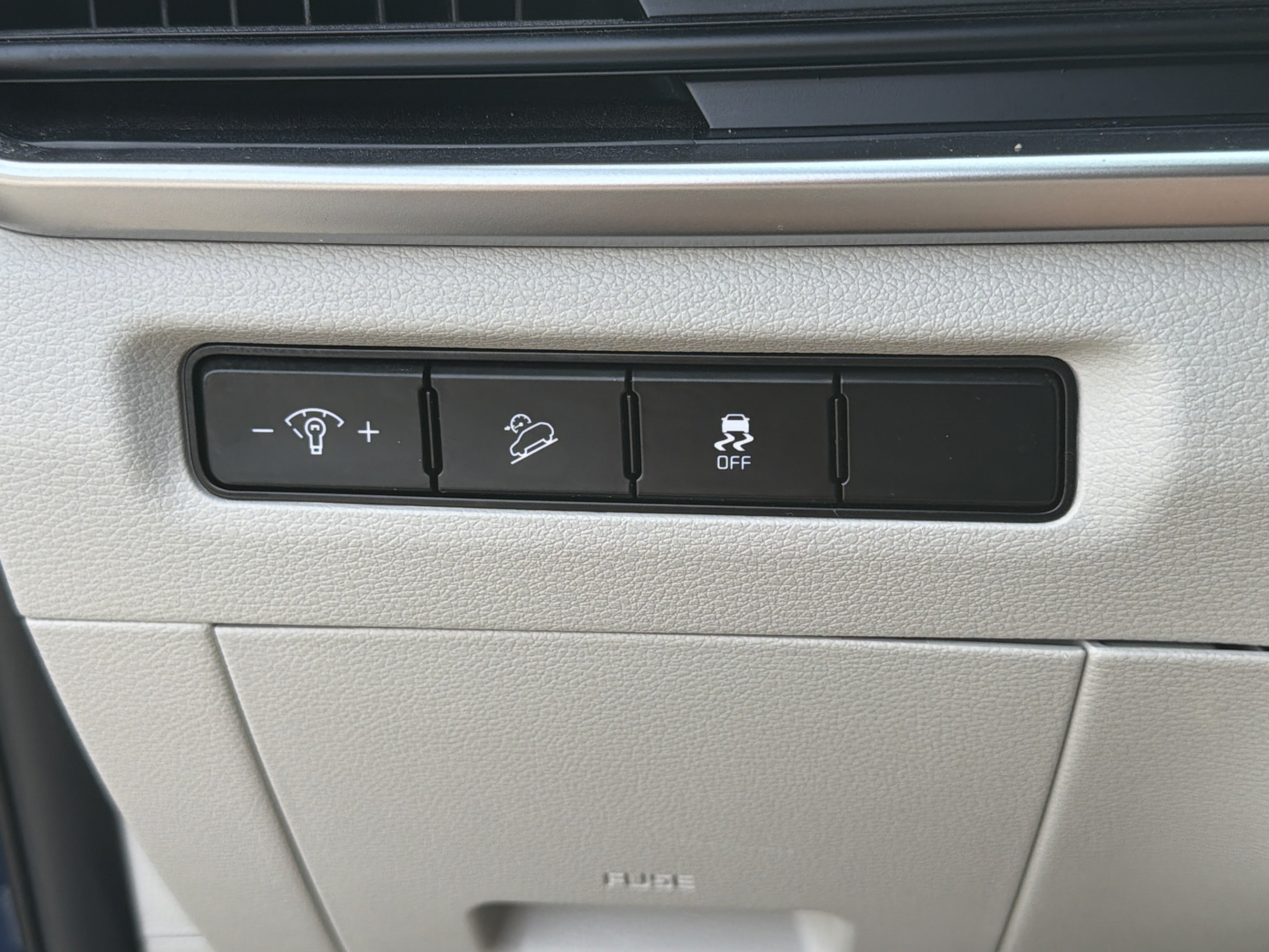 Certified 2024 Kia Telluride S w/ S Sunroof Package FWD image 23