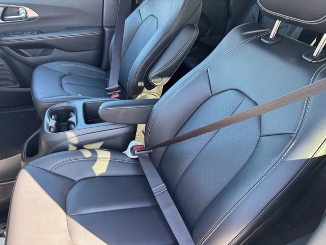 New 2026 Chrysler Pacifica Select image 12
