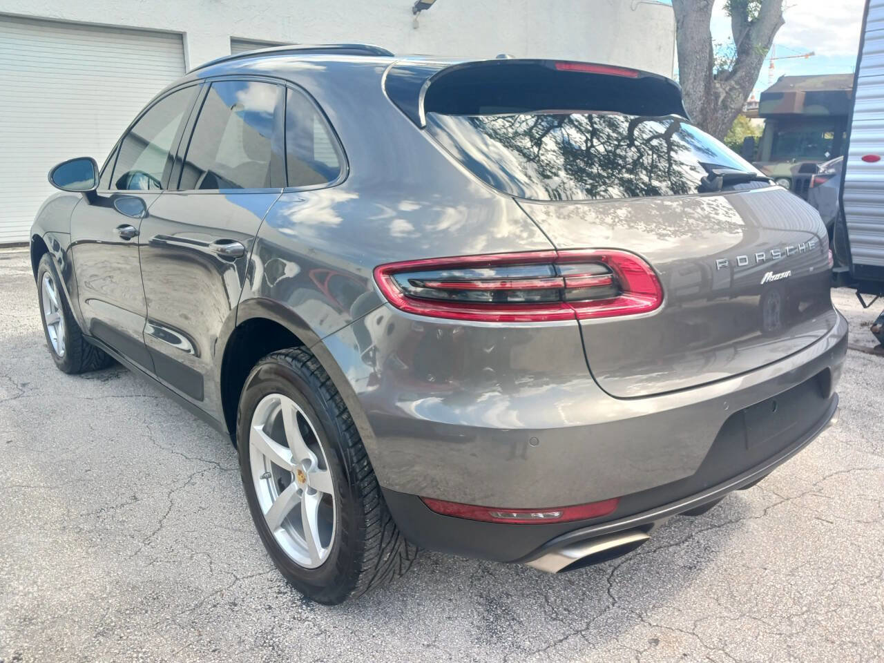 Used 2017 Porsche Macan image 10