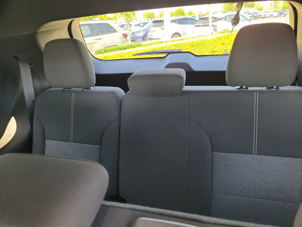 Used 2025 GMC Acadia Elevation image 18