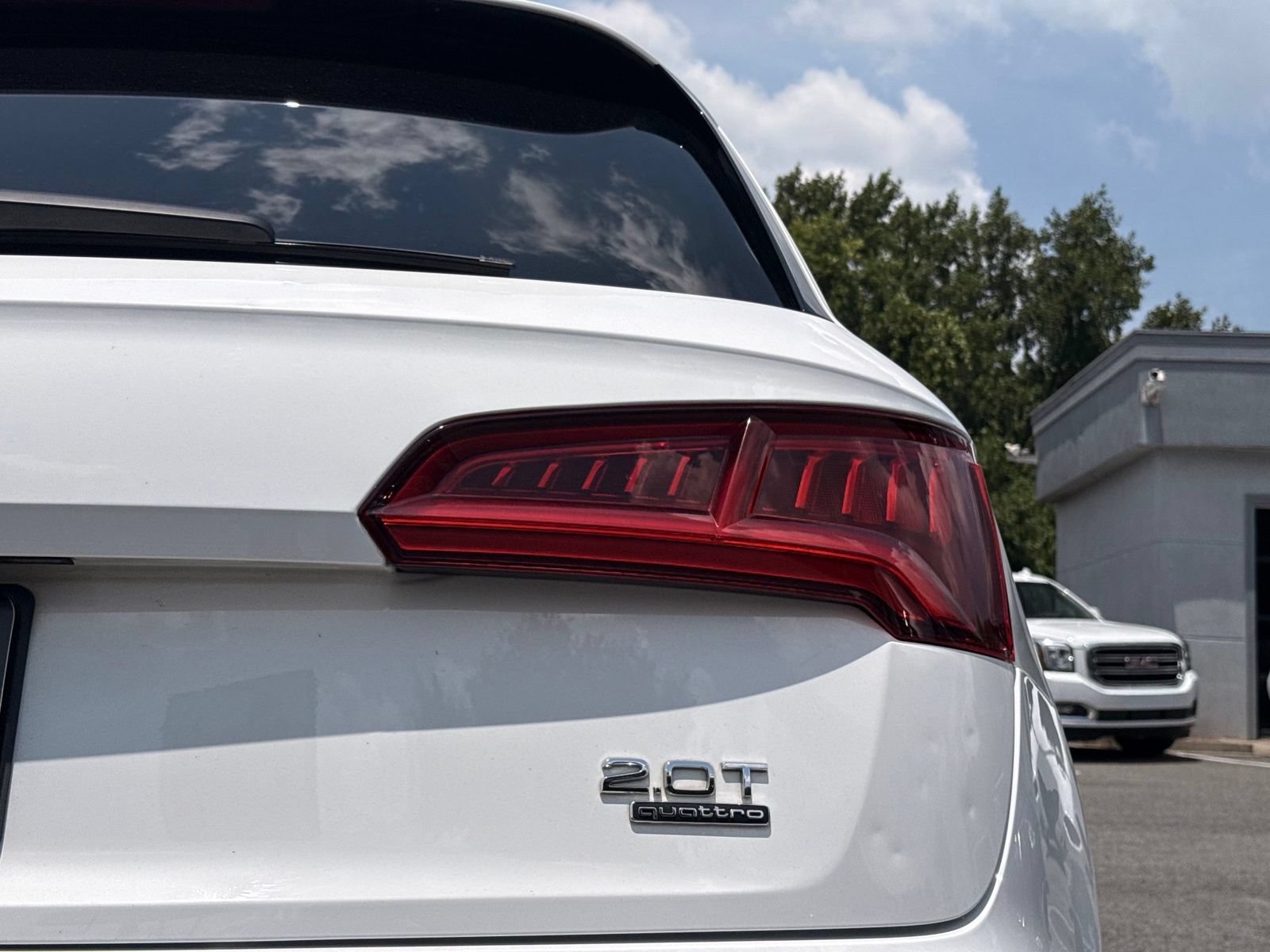 Used 2018 Audi Q5 Prestige w/ Premium Plus Package AWD/4WD image 10