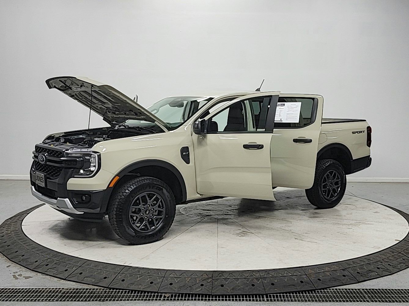 Used 2025 Ford Ranger XLT w/ Equipment Group 301A High image 11