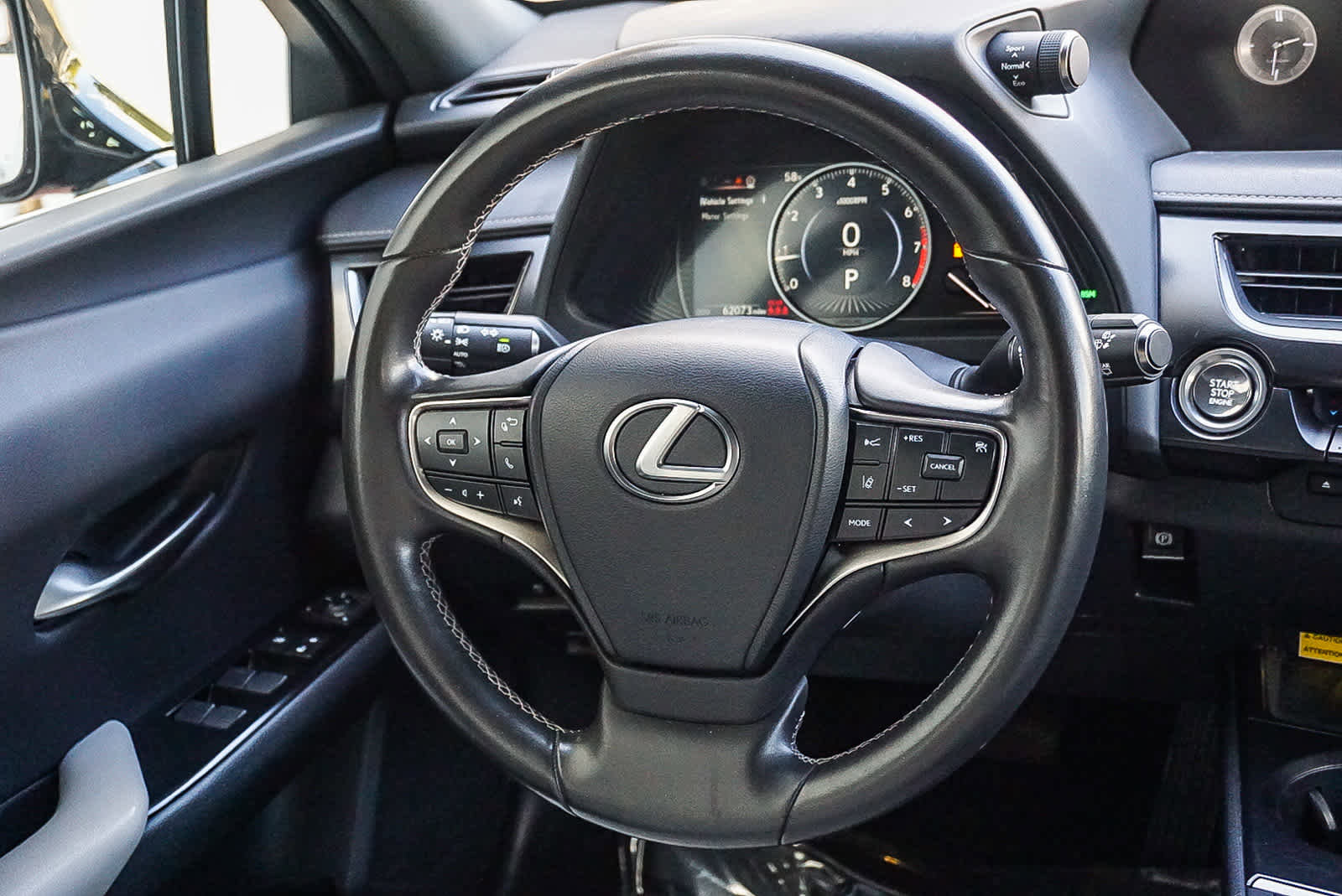 Used 2022 Lexus UX 200 w/ Accessory Package (Z1) image 16