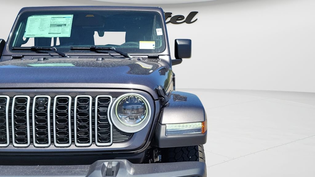 New 2026 Jeep Wrangler Unlimited Sahara AWD/4WD image 25