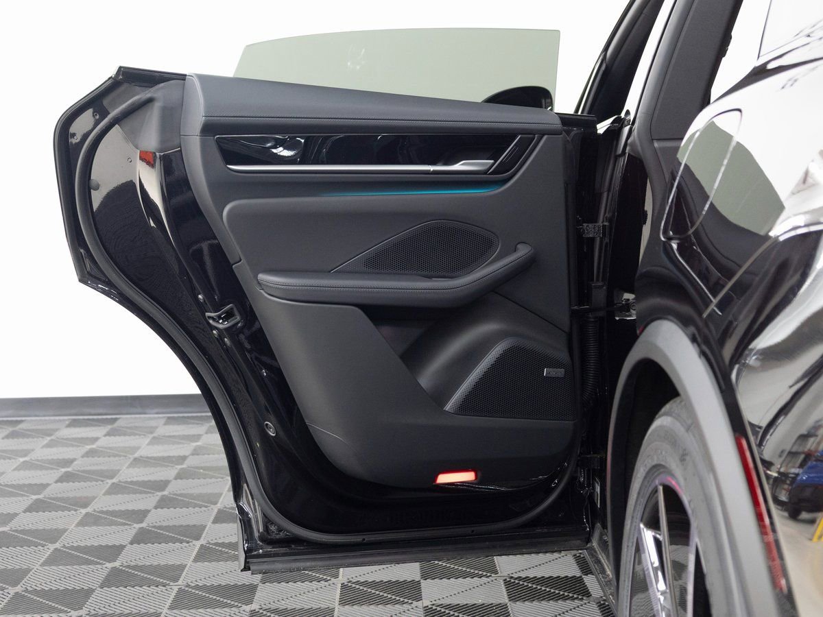 New 2025 Porsche Macan 4S Electric image 21