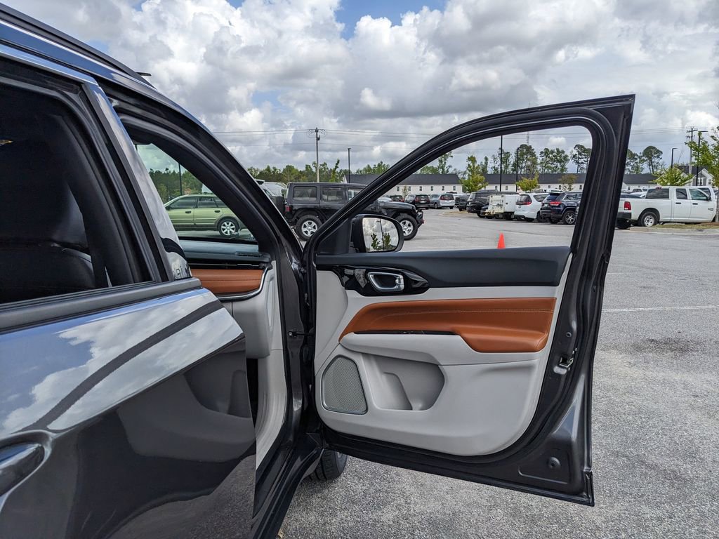 Certified 2024 Jeep Compass Limited AWD/4WD image 55