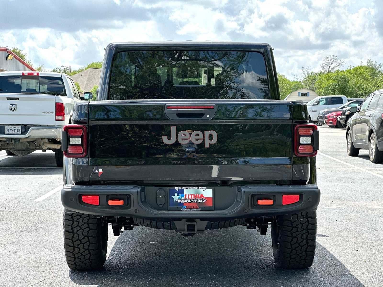 New 2026 Jeep Gladiator Mojave image 14