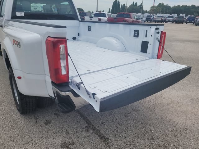 New 2026 Ford F350 XL w/ FX4 Off-Road Package AWD/4WD image 11