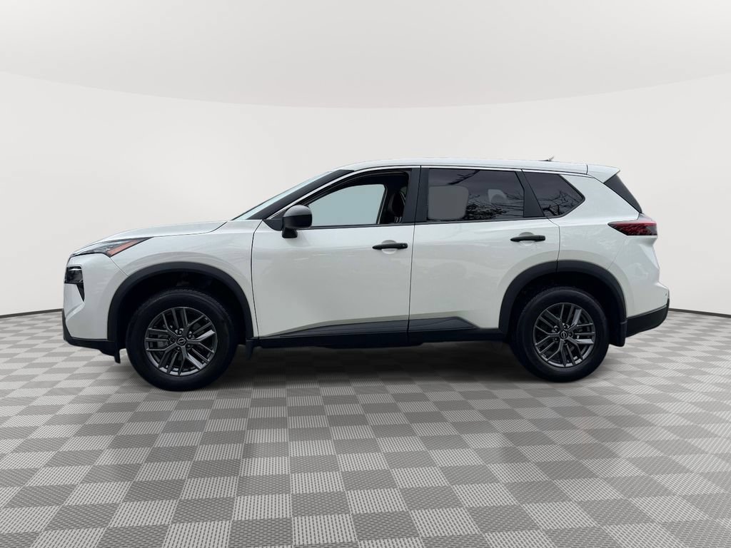 Used 2024 Nissan Rogue S AWD/4WD image 5