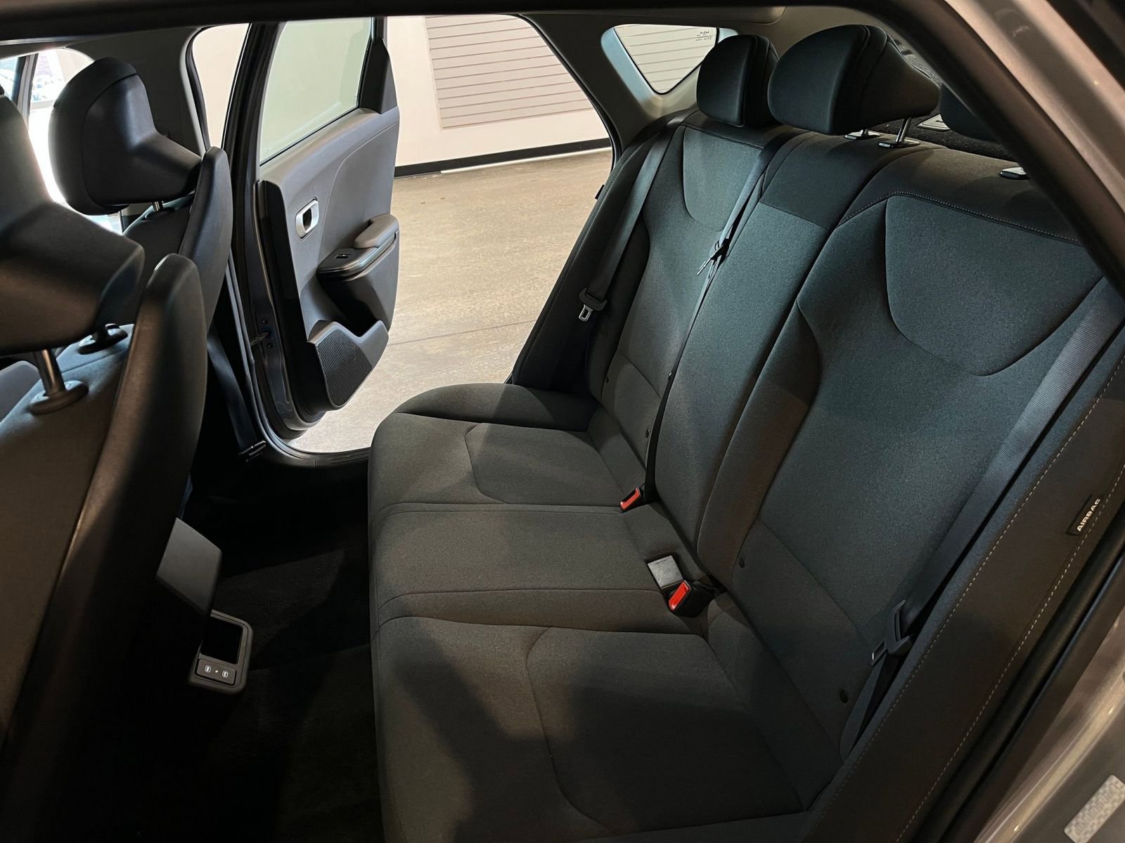 Used 2025 Kia K4 LXS image 38