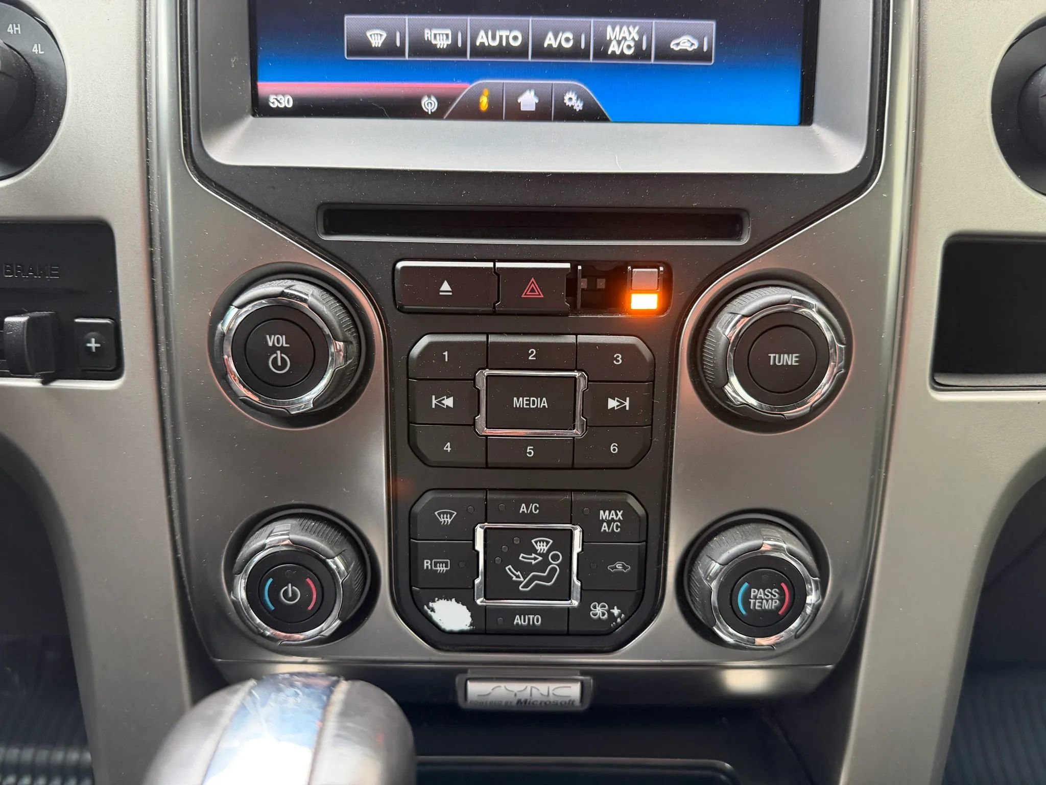 Used 2014 Ford F150 FX4 w/ Equipment Group 402A Luxury AWD/4WD image 10