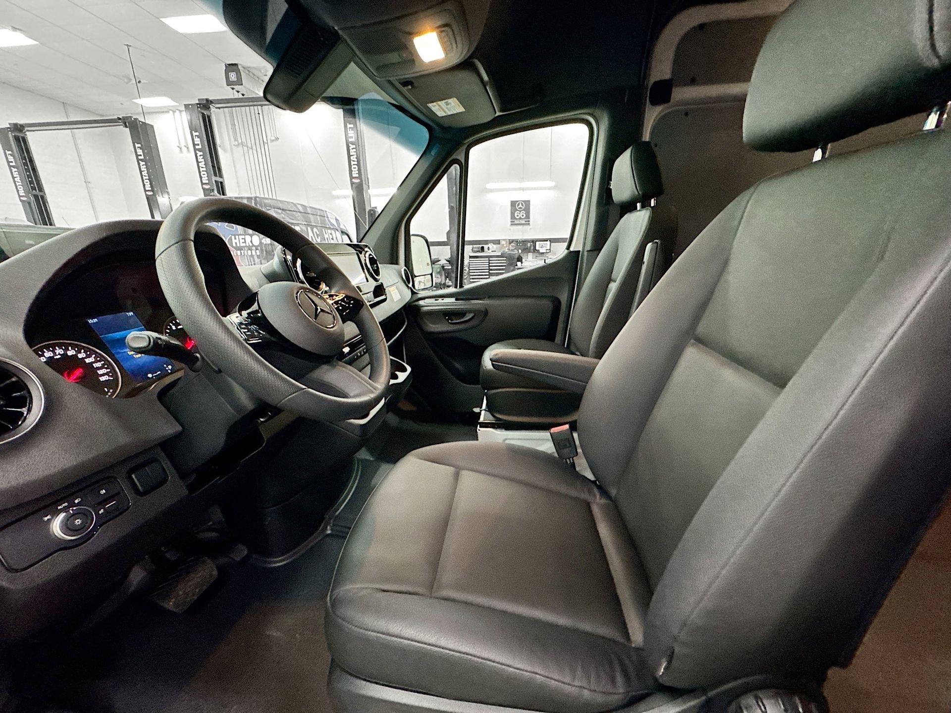 Used 2026 Mercedes-Benz Sprinter 2500 image 20