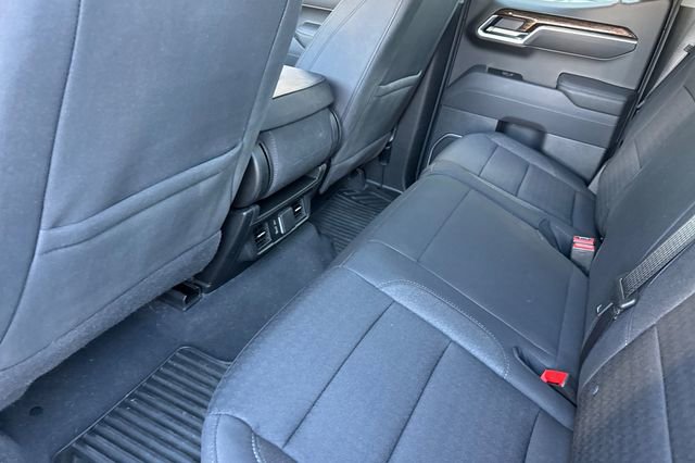 Used 2025 GMC Sierra 1500 Elevation image 12