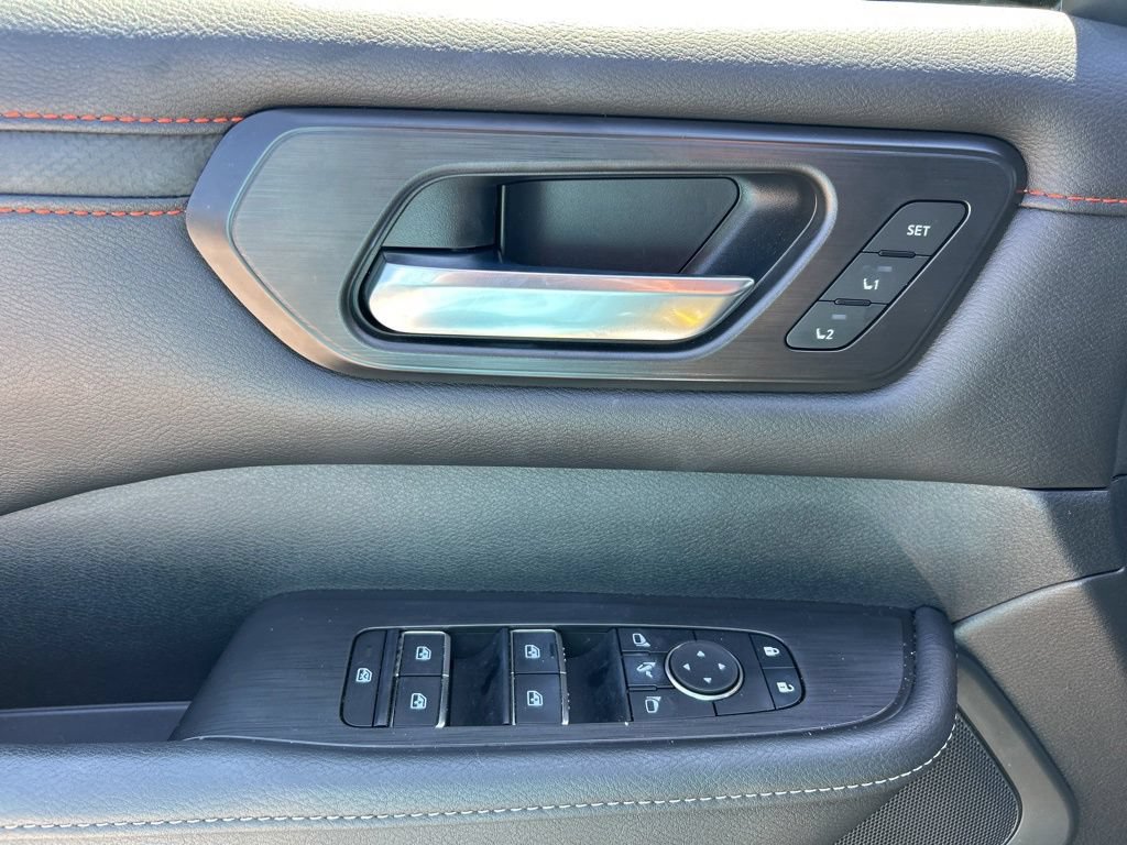 Certified 2025 Nissan Armada PRO-4X AWD/4WD image 20