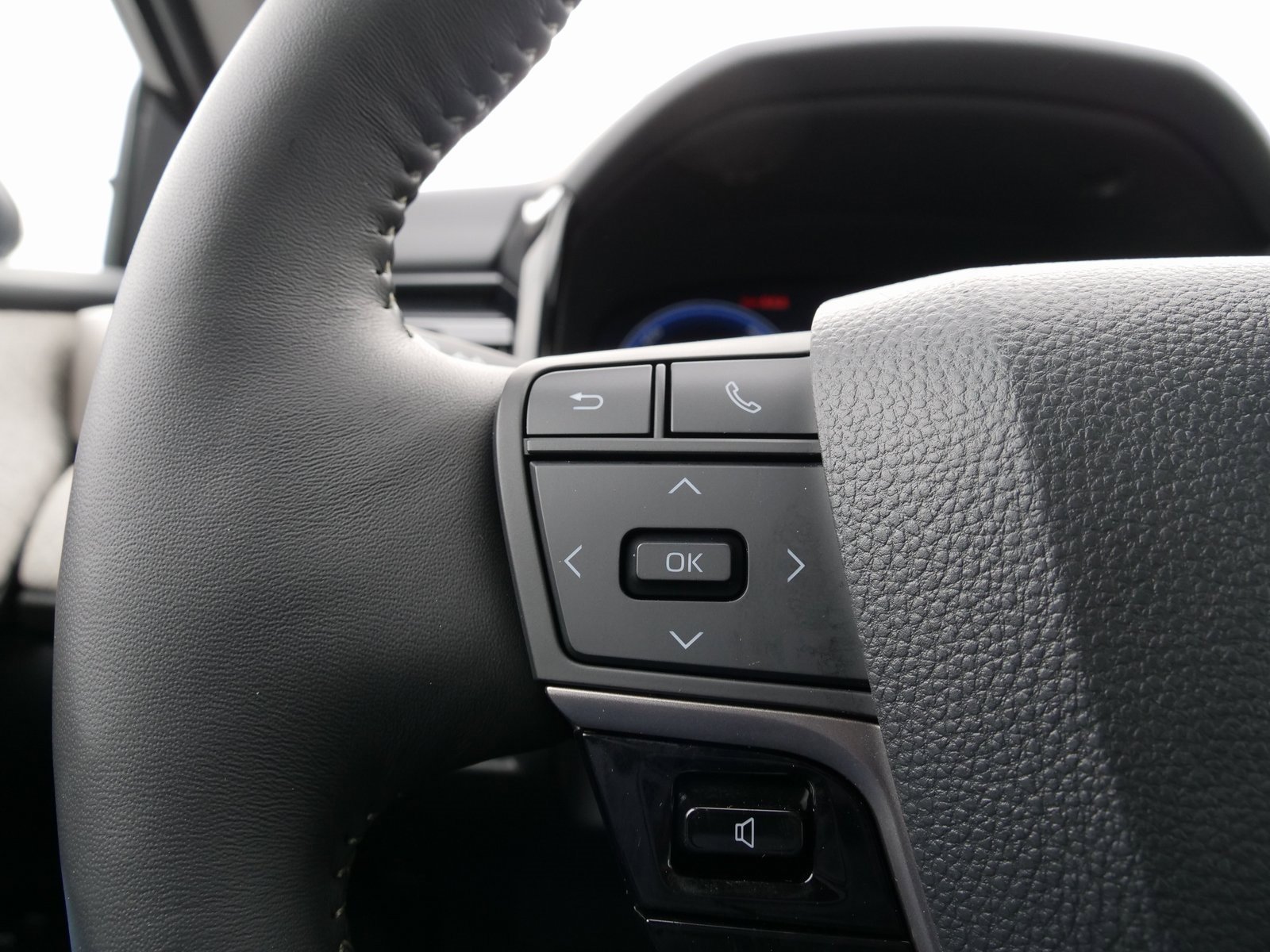 Used 2025 Toyota Camry XLE image 23