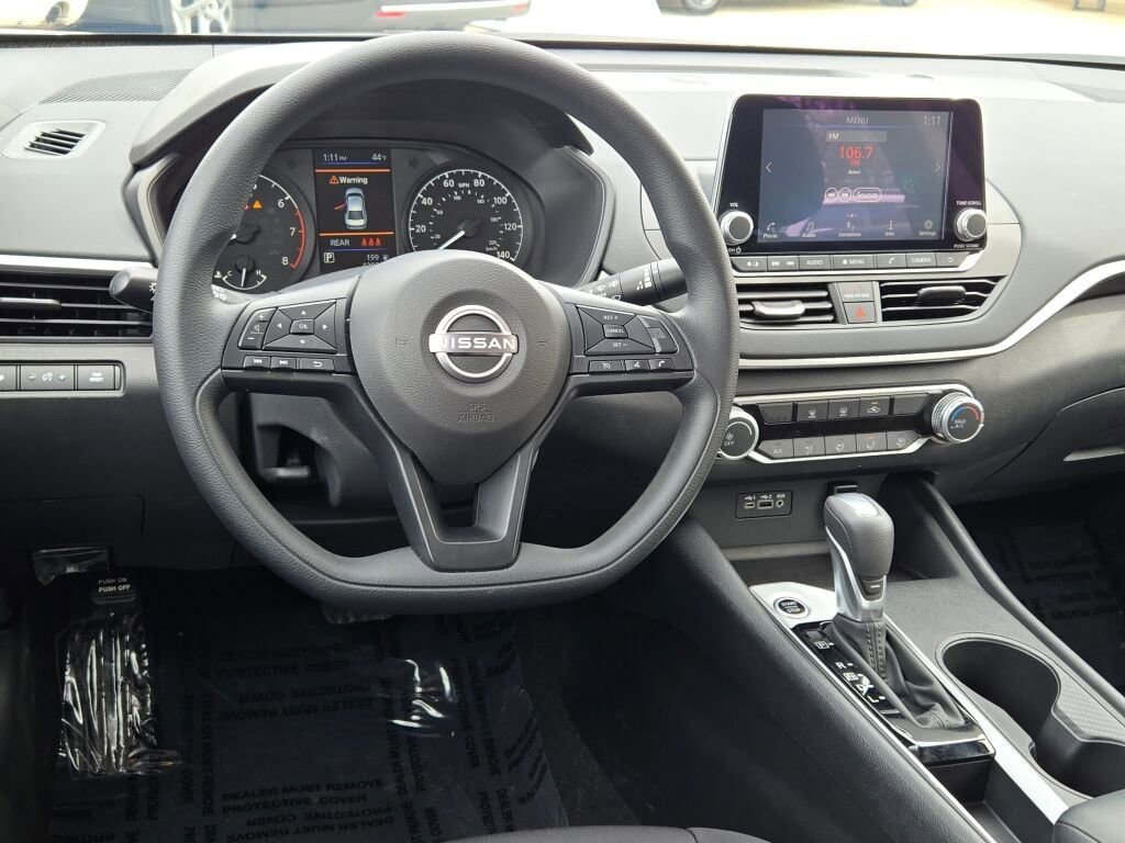 Used 2025 Nissan Altima 2.5 S image 15