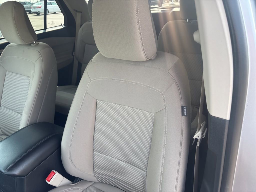 Used 2023 Ford Explorer XLT w/ Class IV Trailer Tow Package image 14