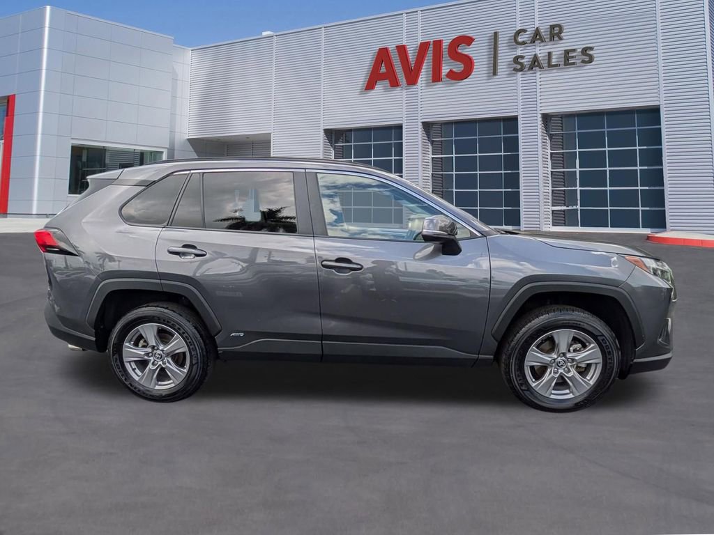 Used 2025 Toyota RAV4 XLE image 5