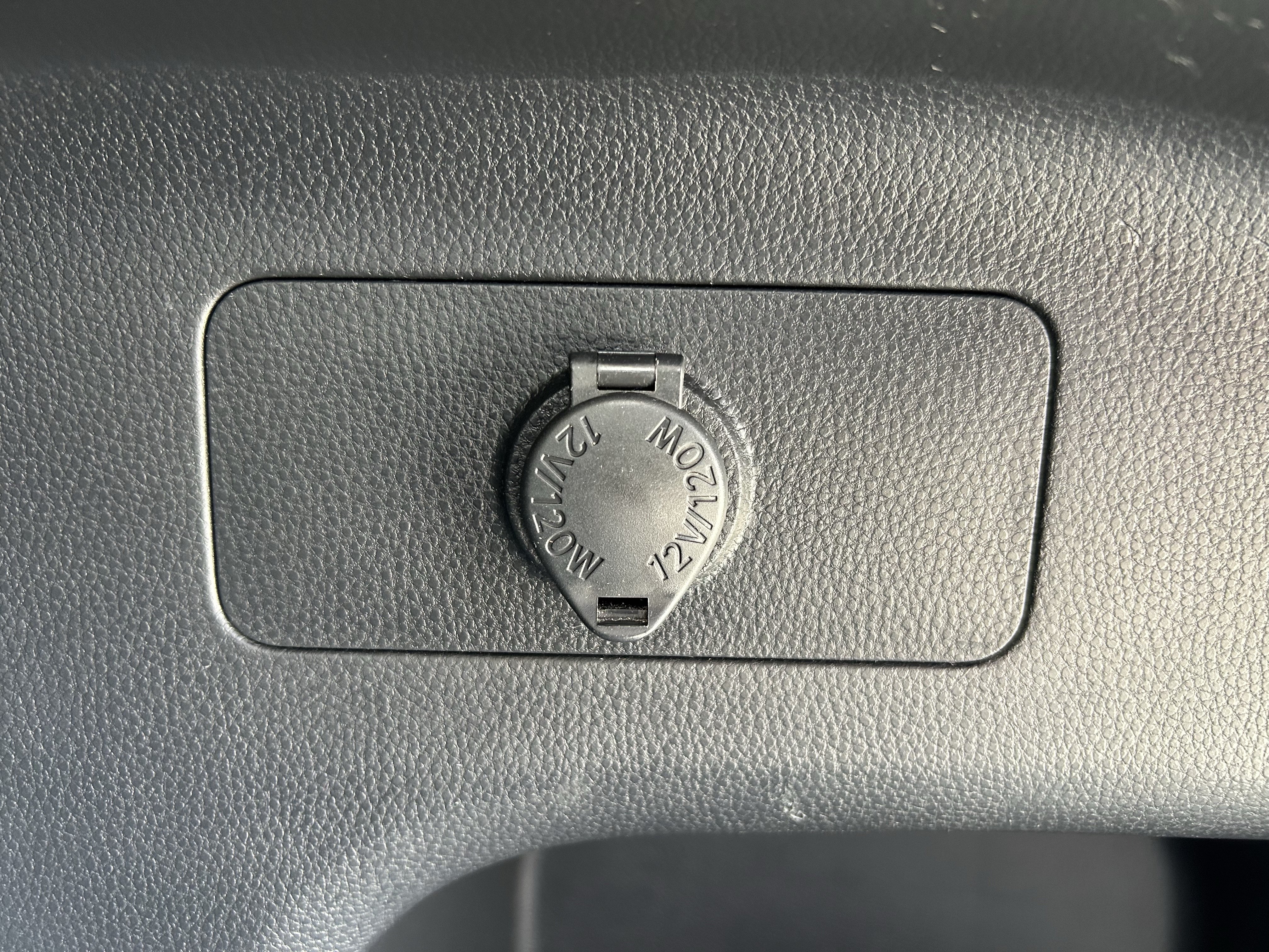 Used 2020 Toyota RAV4 XLE FWD image 21