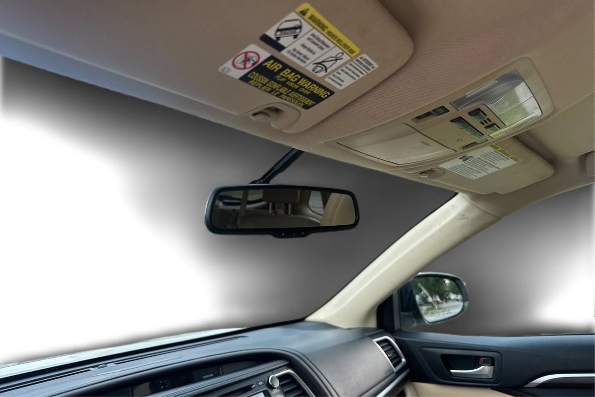 Used 2014 Toyota Highlander Limited FWD image 16