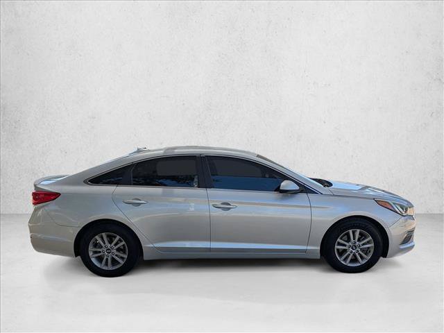 Used 2015 Hyundai Sonata SE FWD image 4