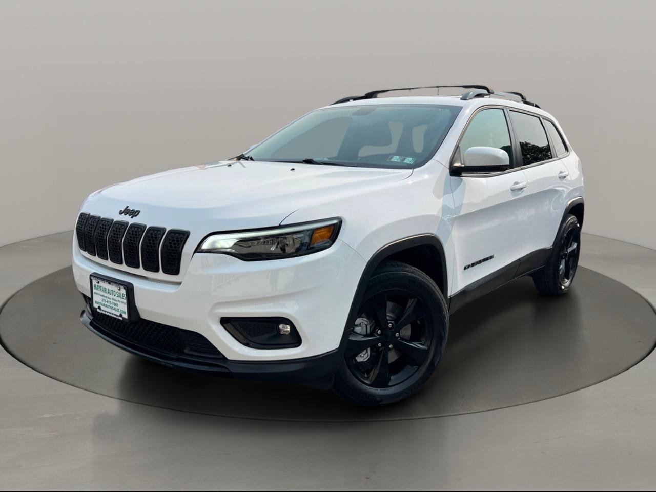 Used 2019 Jeep Cherokee Latitude Plus AWD/4WD image 1