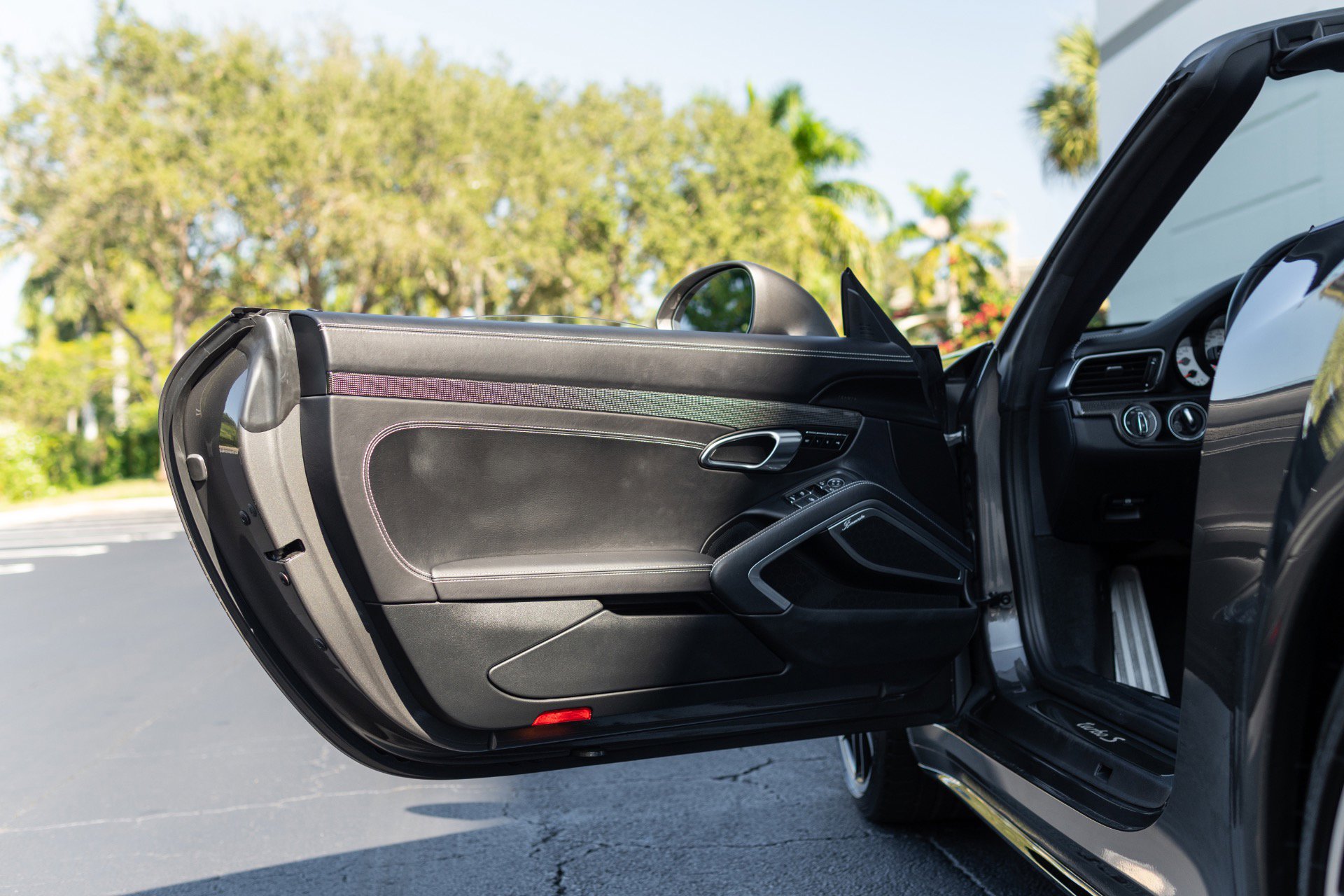 Used 2019 Porsche 911 Turbo S image 34