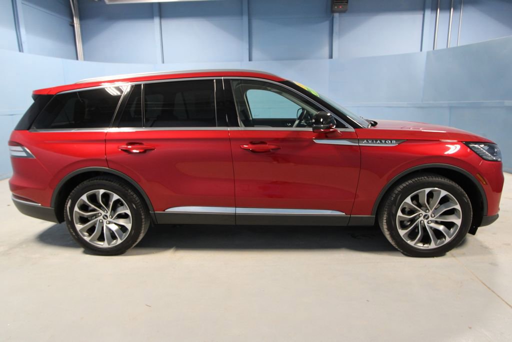 Used 2026 Lincoln Aviator AWD image 35