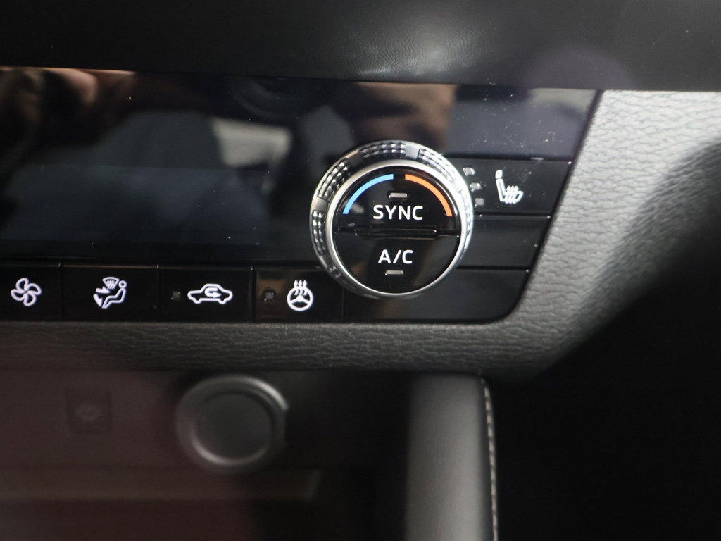 New 2026 Mitsubishi Outlander SE FWD image 50