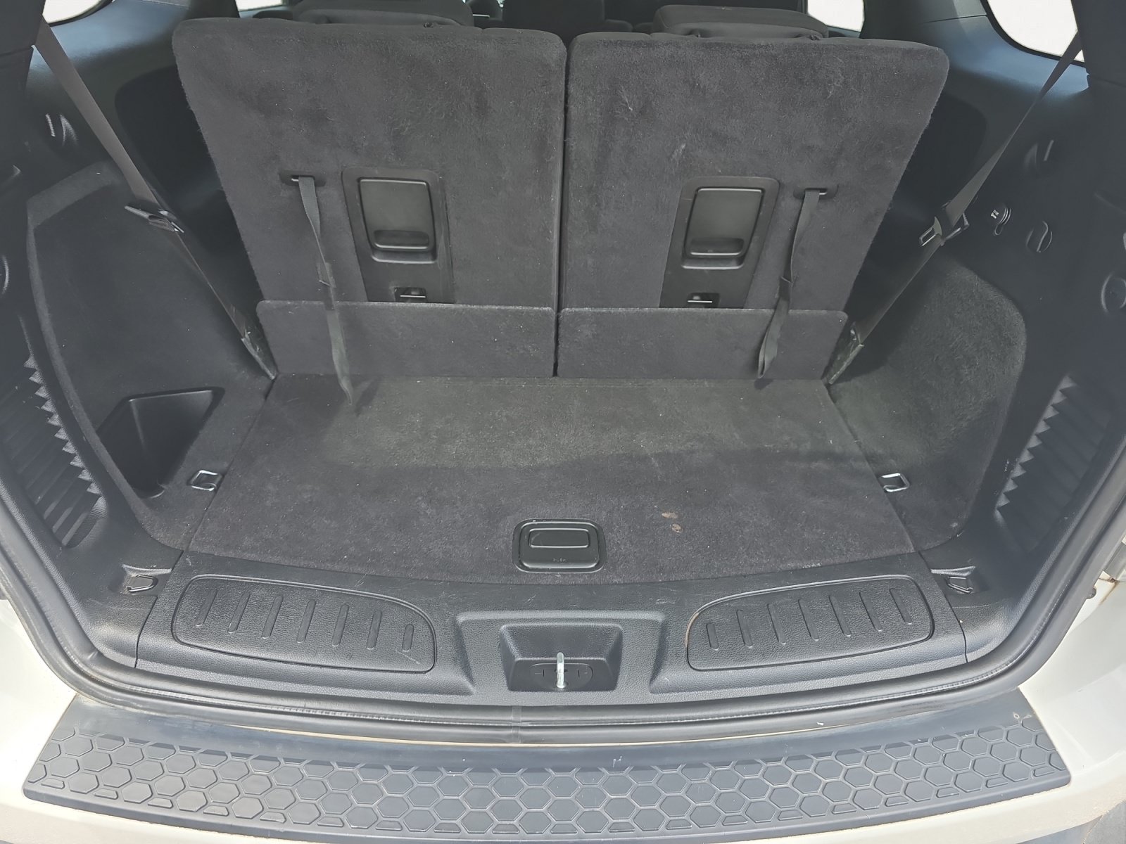 Used 2021 Dodge Durango SXT w/ 3rd Row Seating Group RWD image 12
