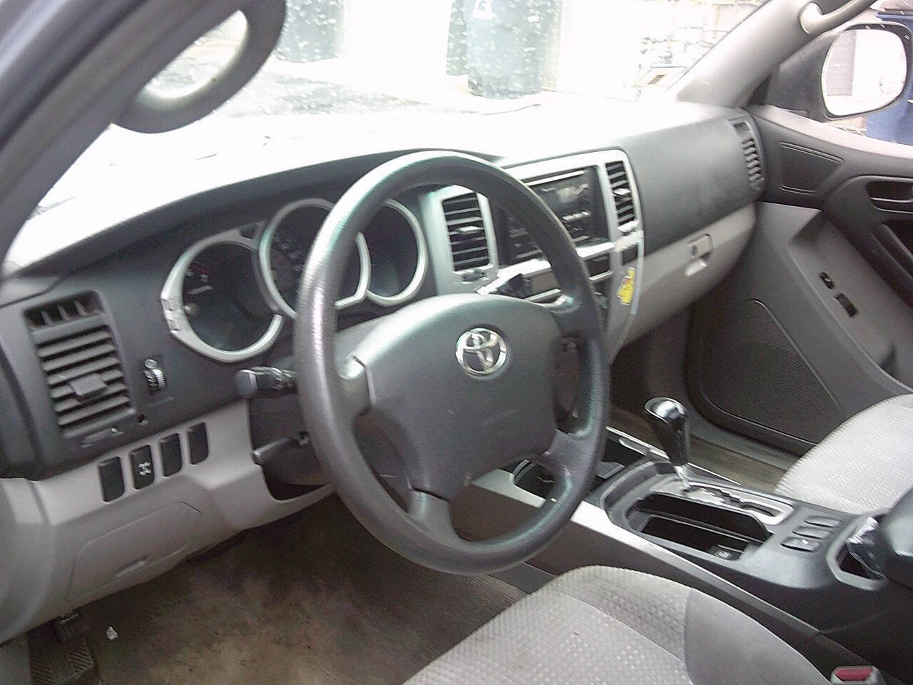 Used 2004 Toyota 4Runner SR5 image 6
