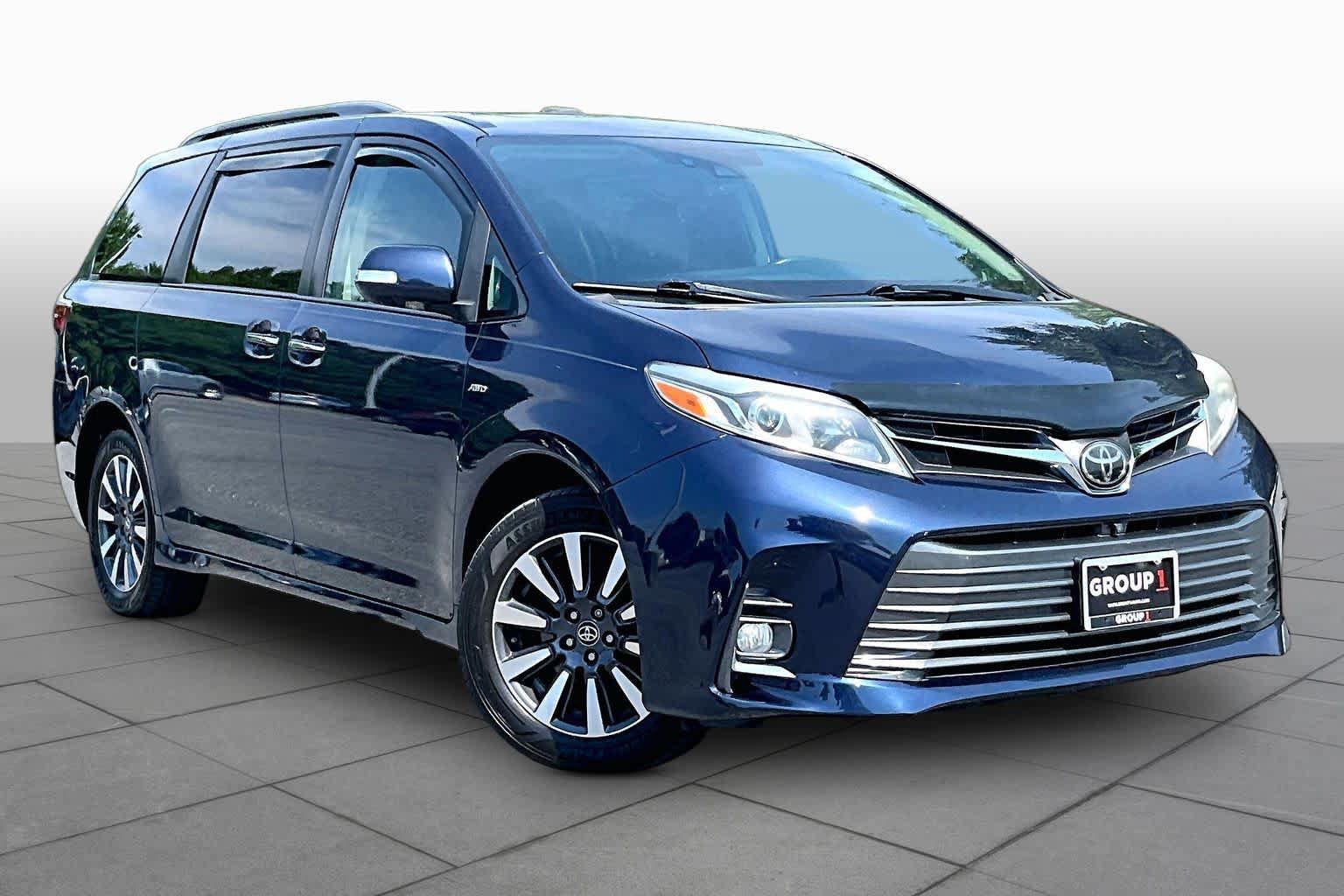 Used 2019 Toyota Sienna Limited Premium w/ Carpet Mat Package AWD/4WD image 3