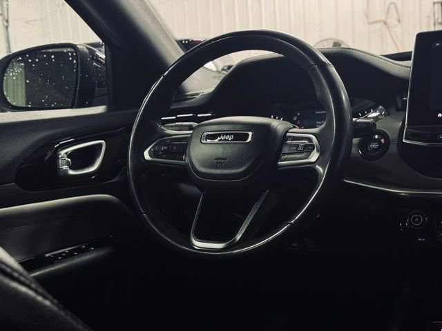 Used 2024 Jeep Compass Limited image 21