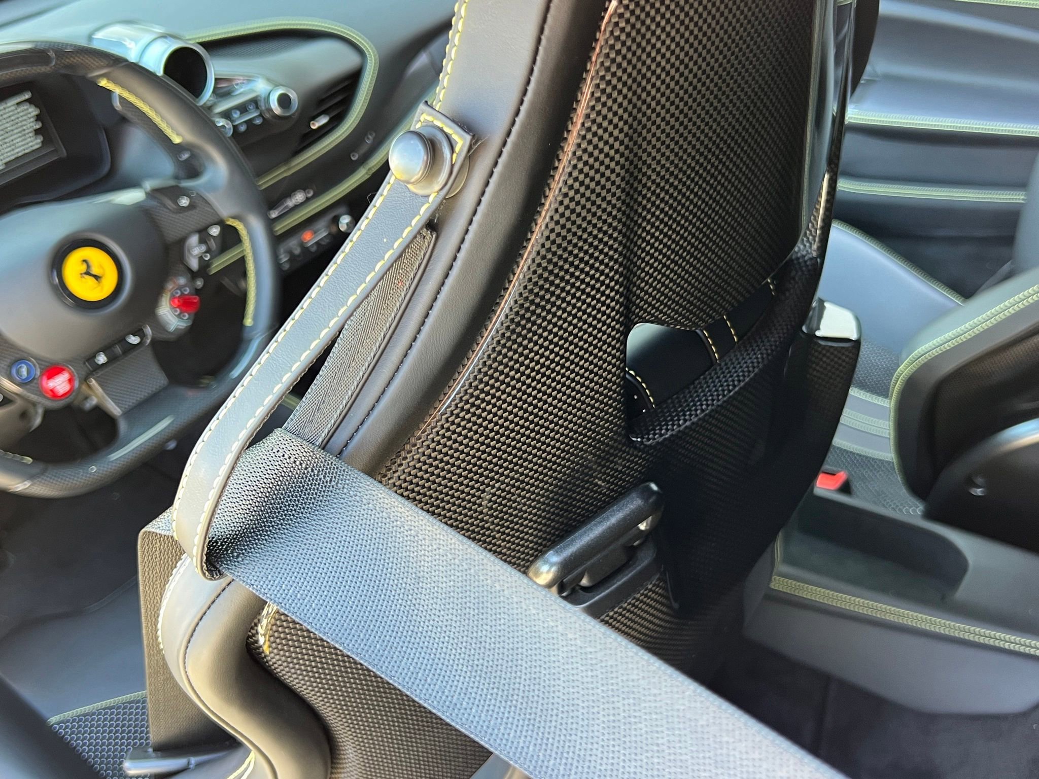 Used 2022 Ferrari F8 Tributo RWD image 39