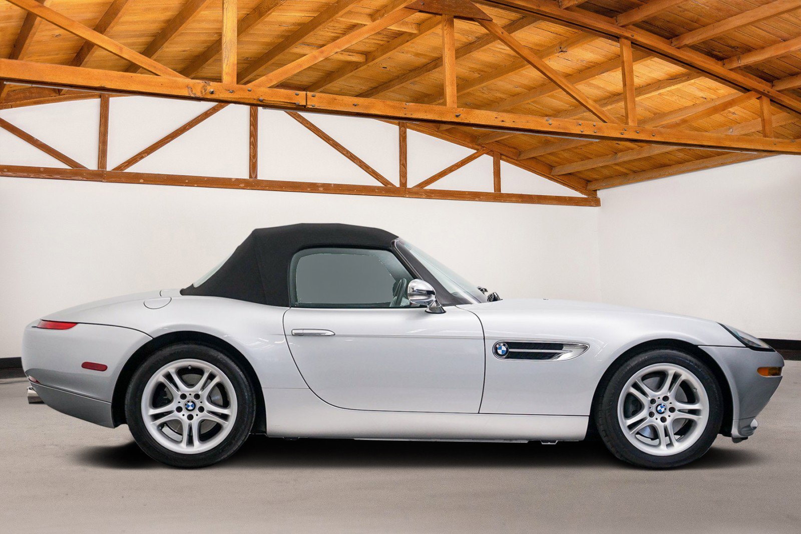 Used 2003 BMW Z8 image 7