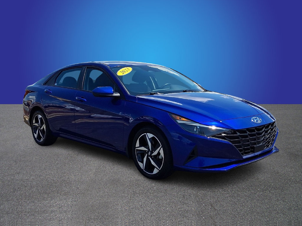 Used 2023 Hyundai Elantra SEL w/ Convenience Package FWD image 3