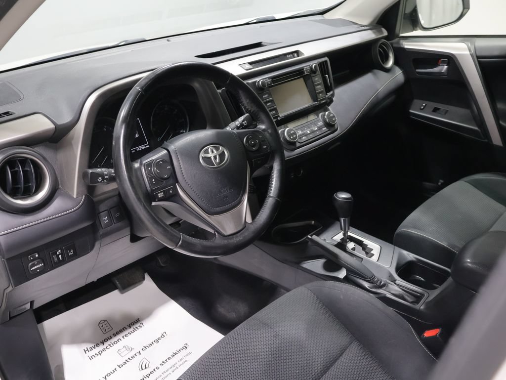 Used 2017 Toyota RAV4 XLE AWD/4WD image 16