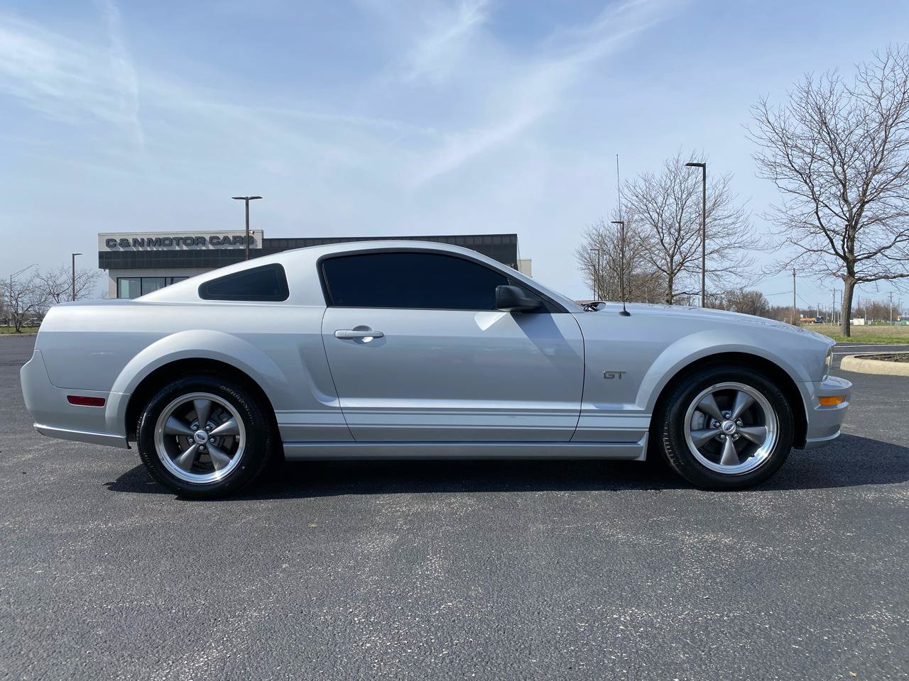 Used 2005 Ford Mustang GT RWD image 4