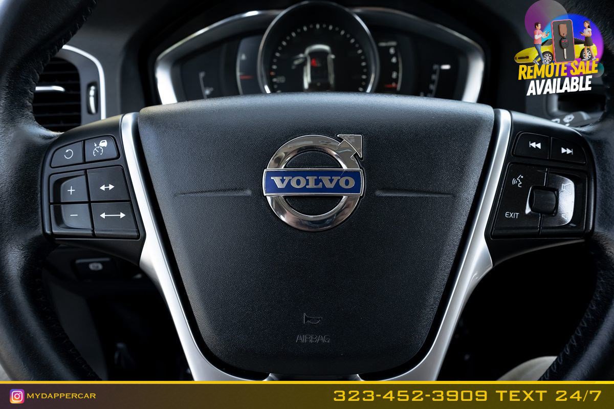 Used 2017 Volvo V60 T5 Platinum image 23