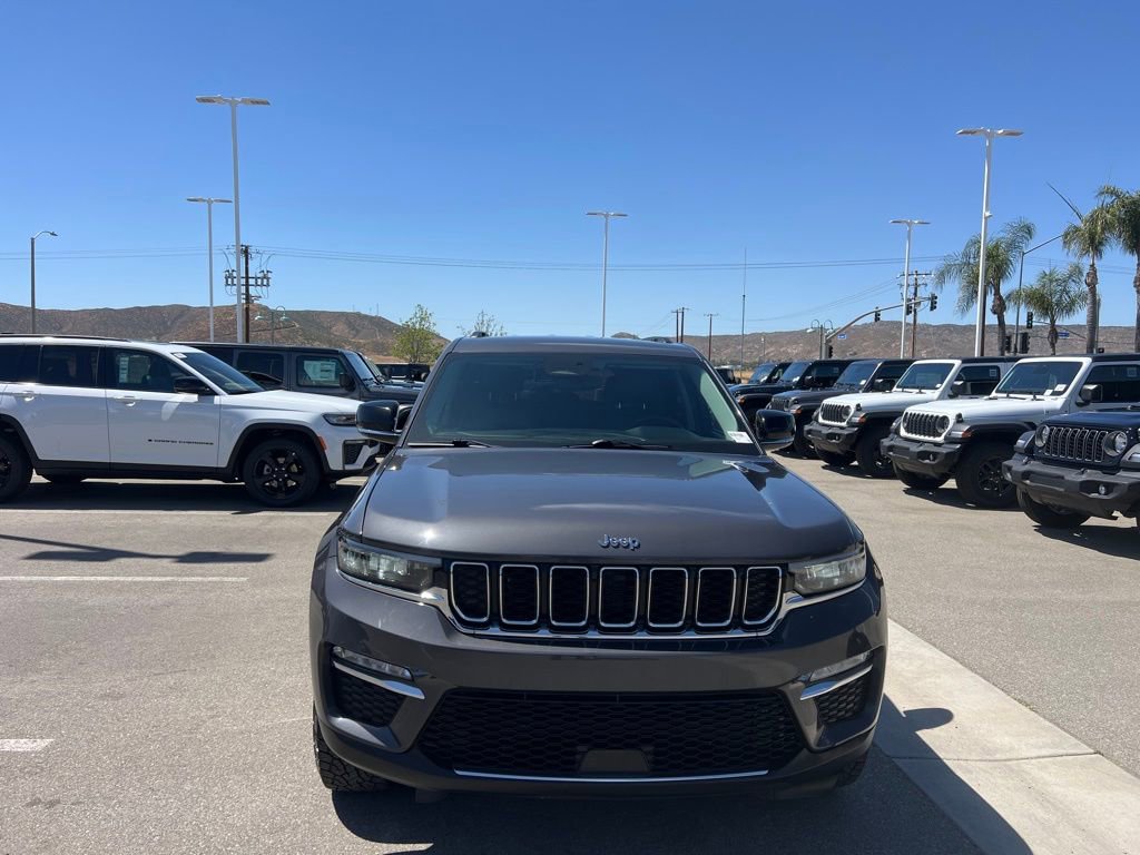 Used 2023 Jeep Grand Cherokee Limited image 3