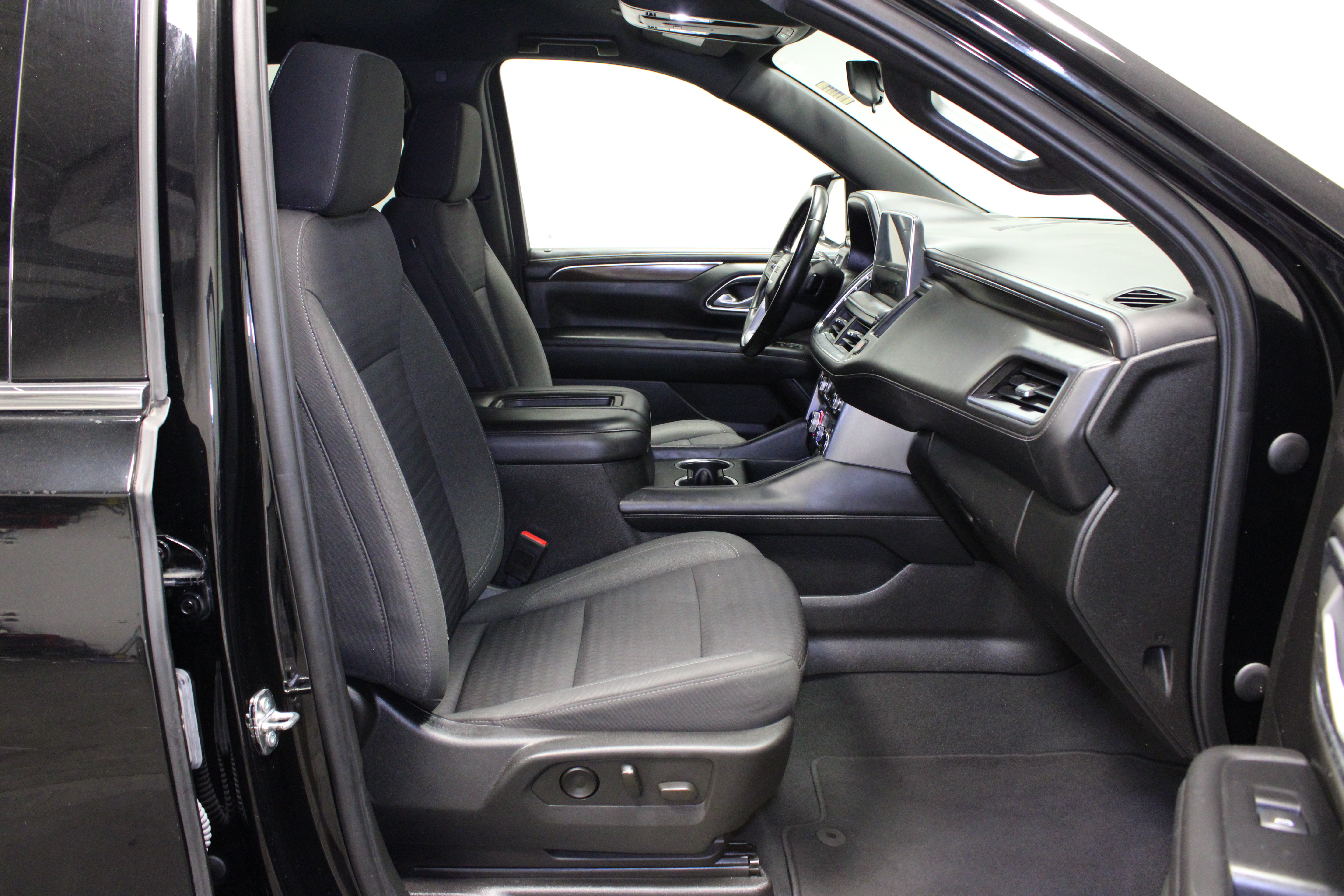 Used 2023 GMC Yukon SLE AWD/4WD image 15